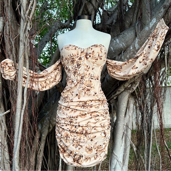 The Unbranded Brand Dresses & Skirts - Brown Floral Corset Mini Dress Size M 8 Cold Shoulder Ruched Cocktail Party Zip